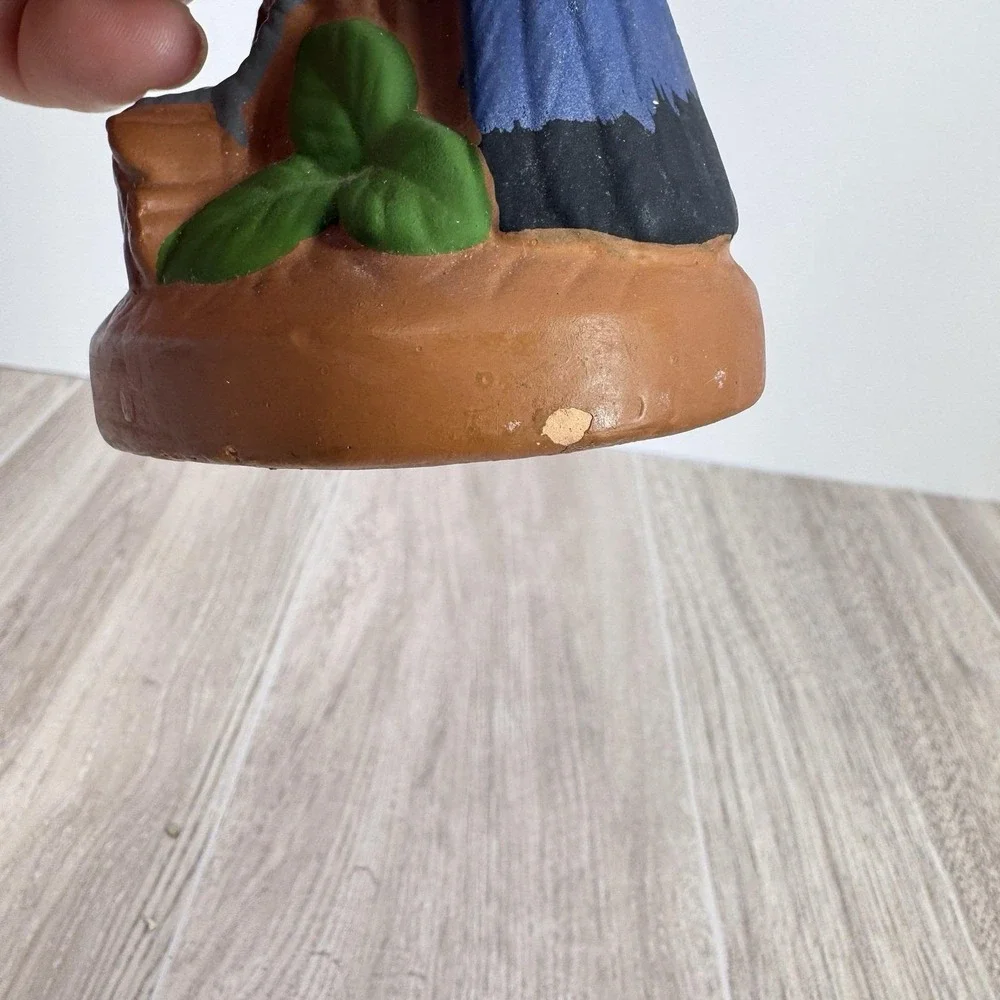 N/A vintage ceramic